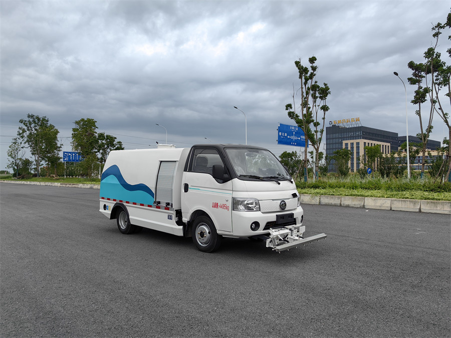 1.5方4.5噸 新能源純電動(dòng)道路養(yǎng)護(hù)車(chē)  壹為